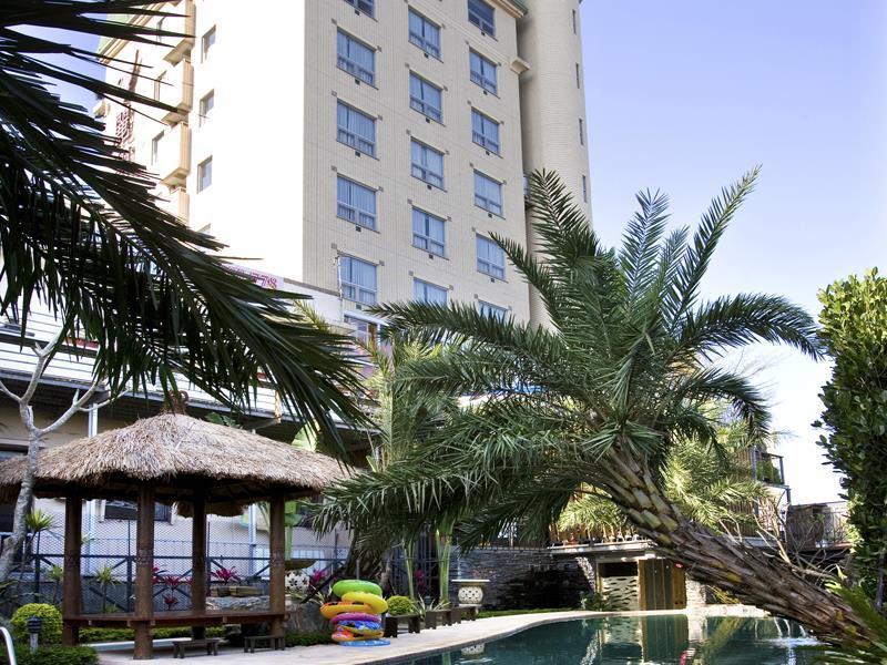 Hotel Les Champs Jiaoxi Exteriör bild