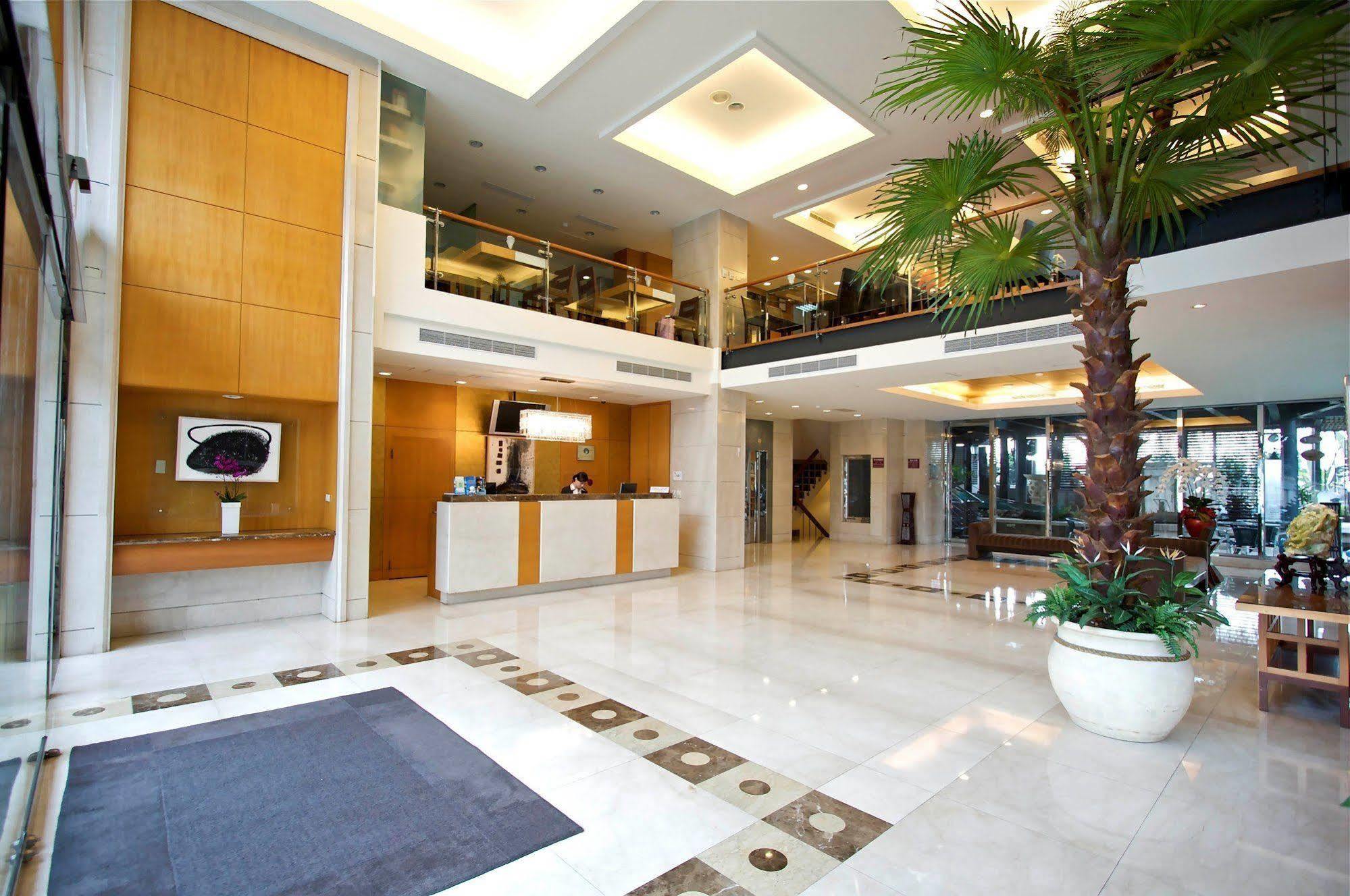 Hotel Les Champs Jiaoxi Exteriör bild