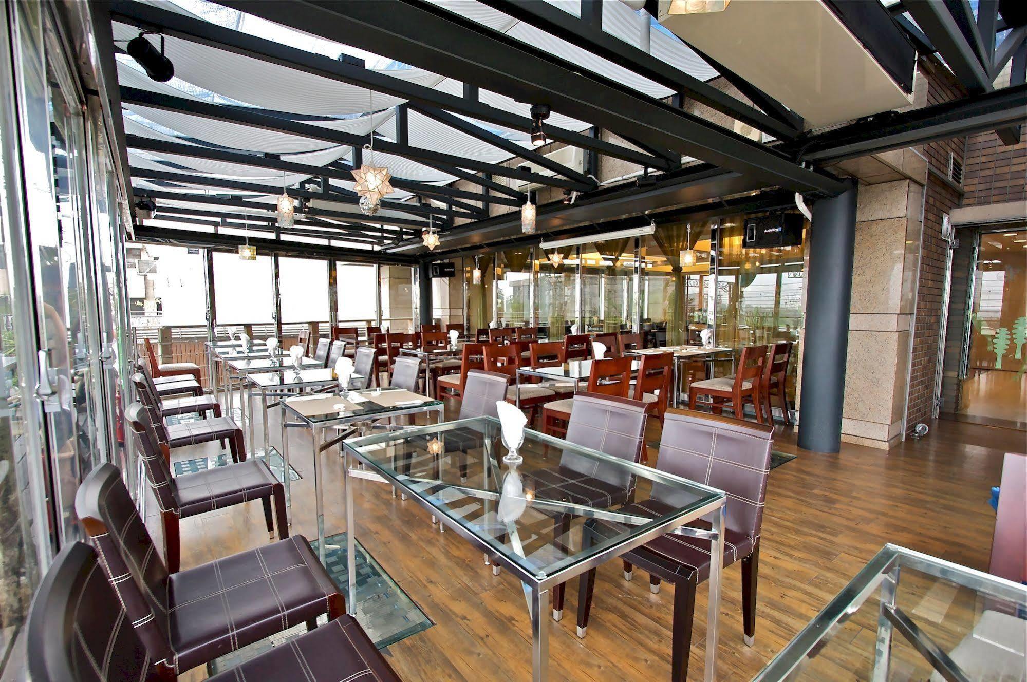 Hotel Les Champs Jiaoxi Exteriör bild