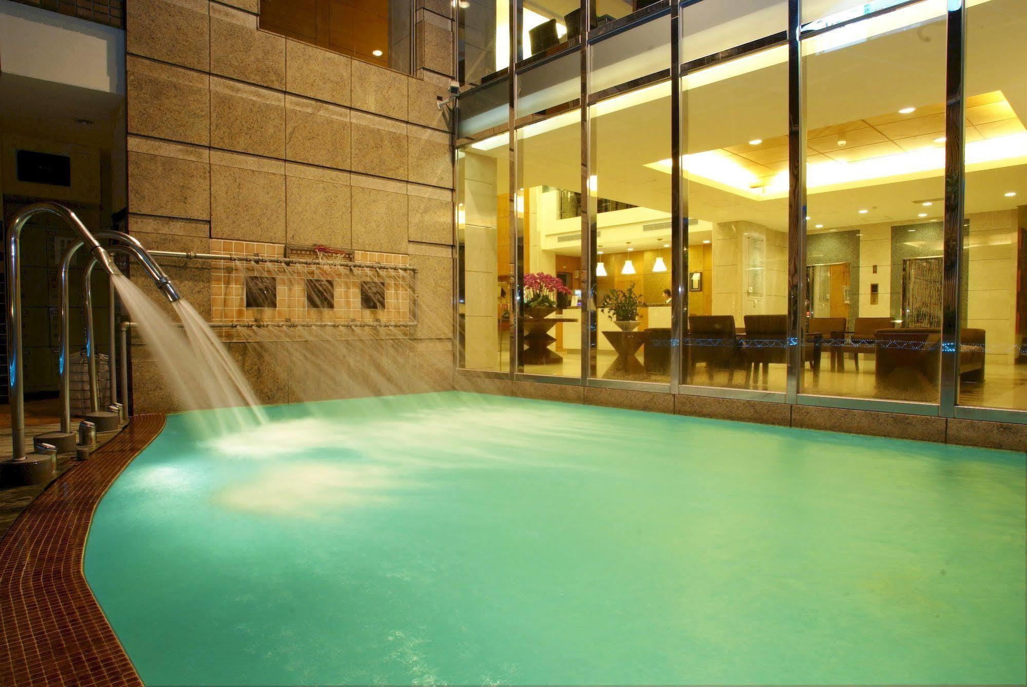 Hotel Les Champs Jiaoxi Exteriör bild
